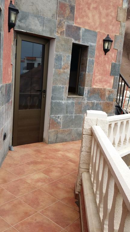 Vivienda Vacacional La Roca La Restinga Exterior photo